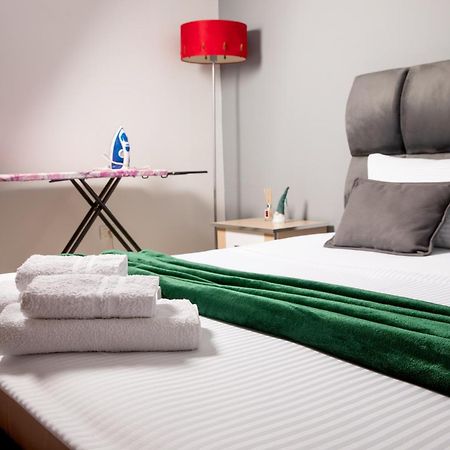Maris Apartment Тирана Екстер'єр фото