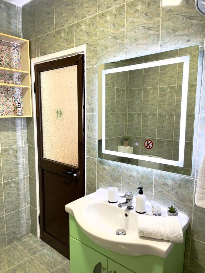 Maris Apartment Тирана Екстер'єр фото