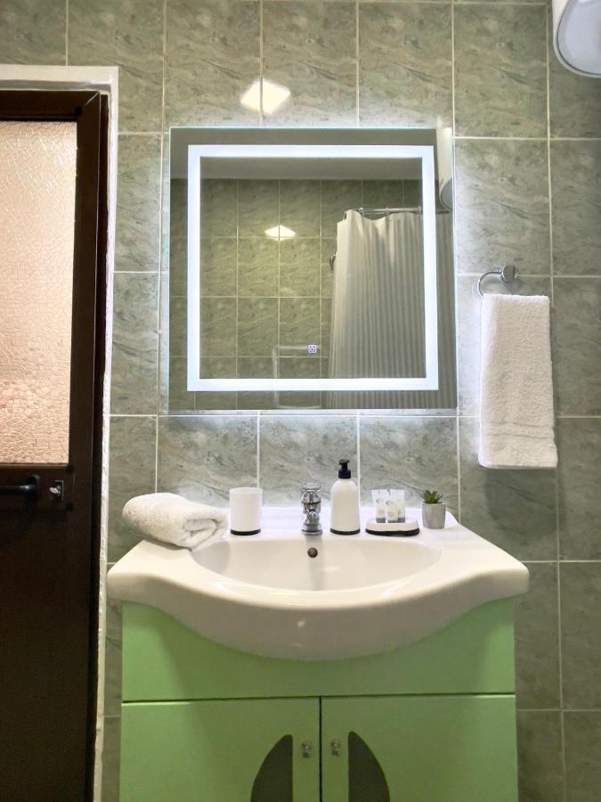 Maris Apartment Тирана Екстер'єр фото