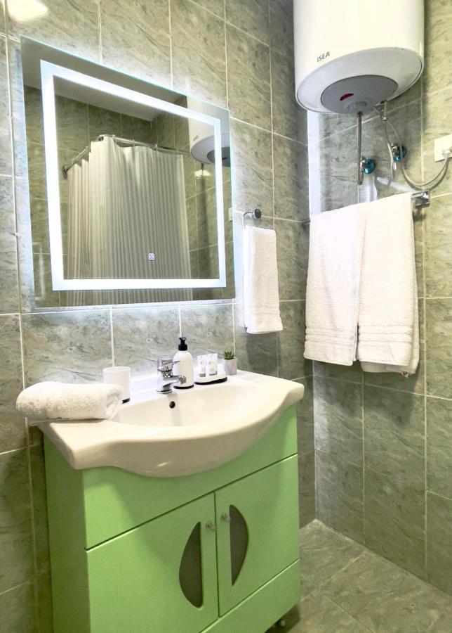 Maris Apartment Тирана Екстер'єр фото