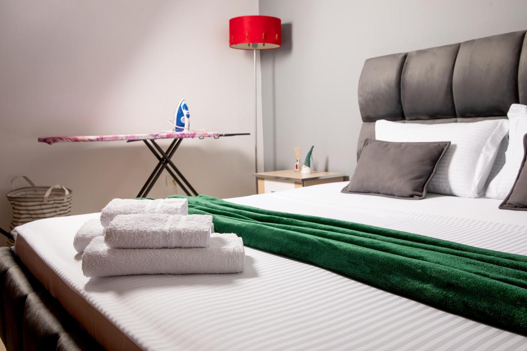 Maris Apartment Тирана Екстер'єр фото